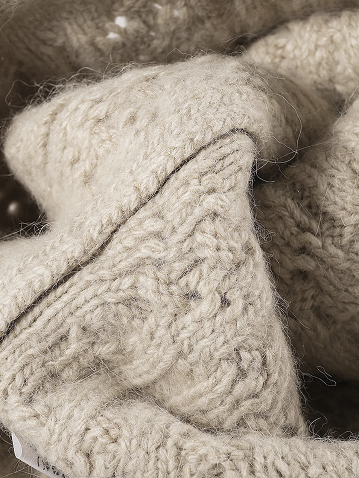 Leaf Cable Pattern Wool Knit Beanie - Wholesalesil