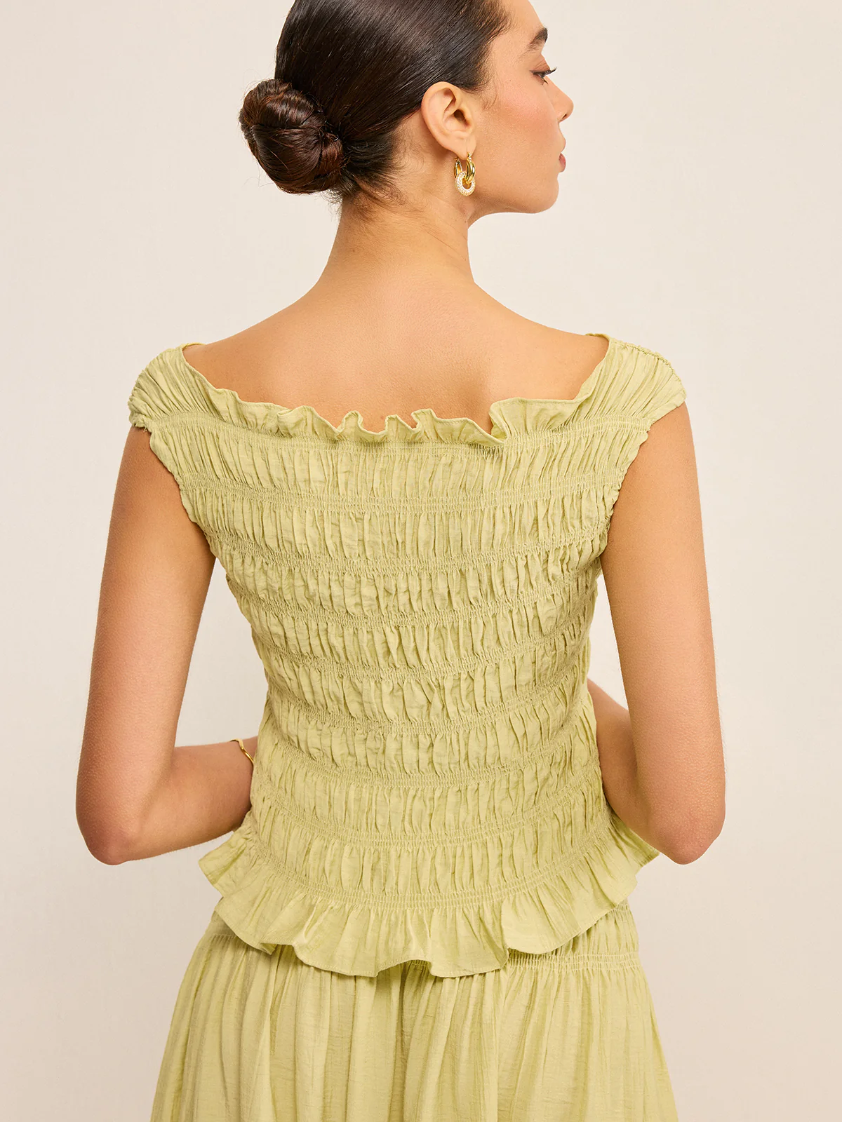 Reversible Pleated Linen Top with Ruffled Neckline - Wholesalesil