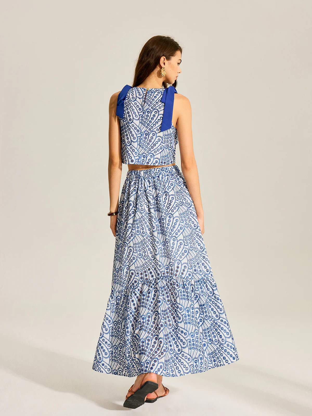 Sleeveless Contrast-Trim Top And Elastic-Waist Maxi Skirt Set - Wholesalesil