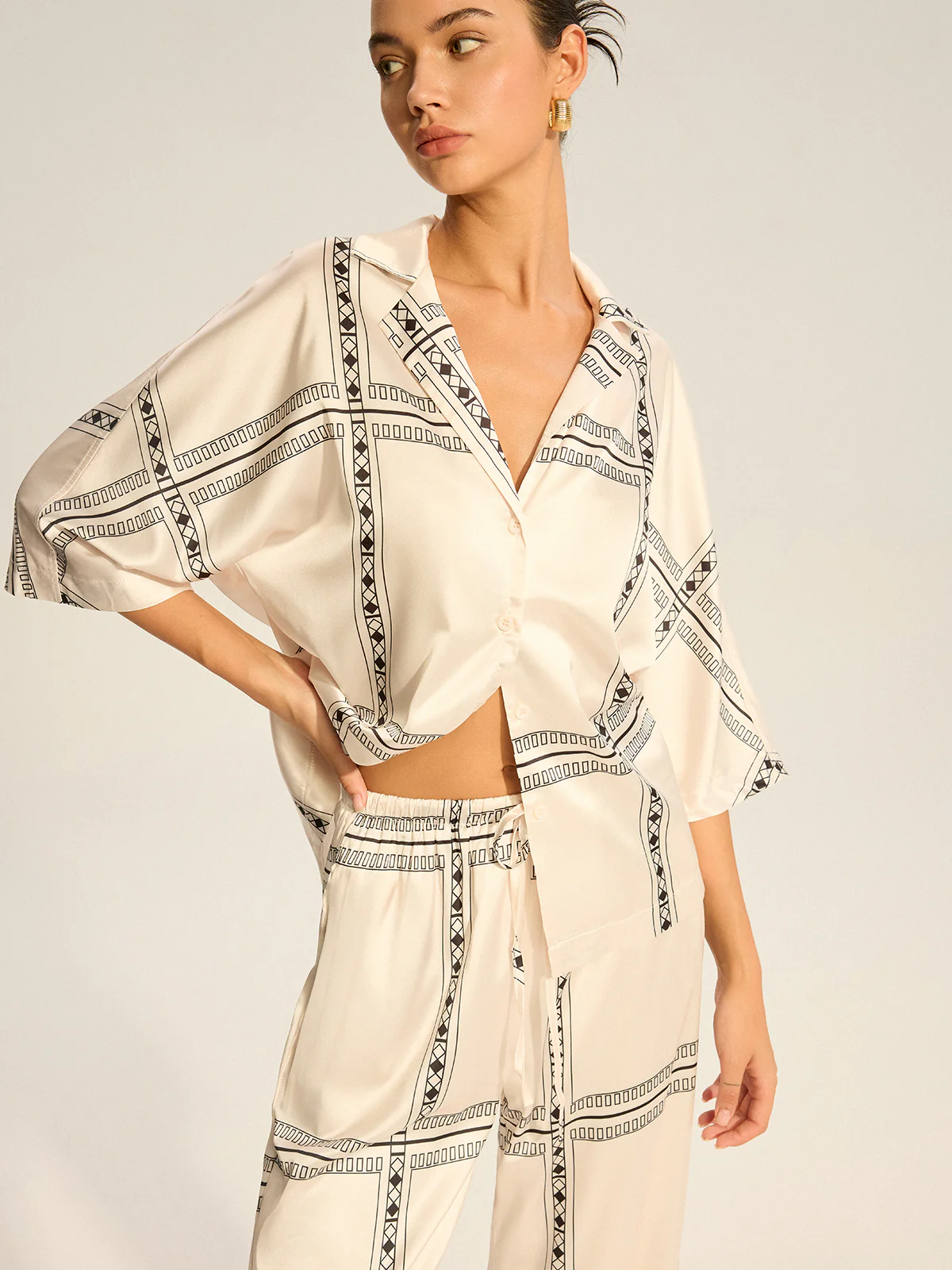 Geometric Printed Satin Pants Set - Wholesalesil