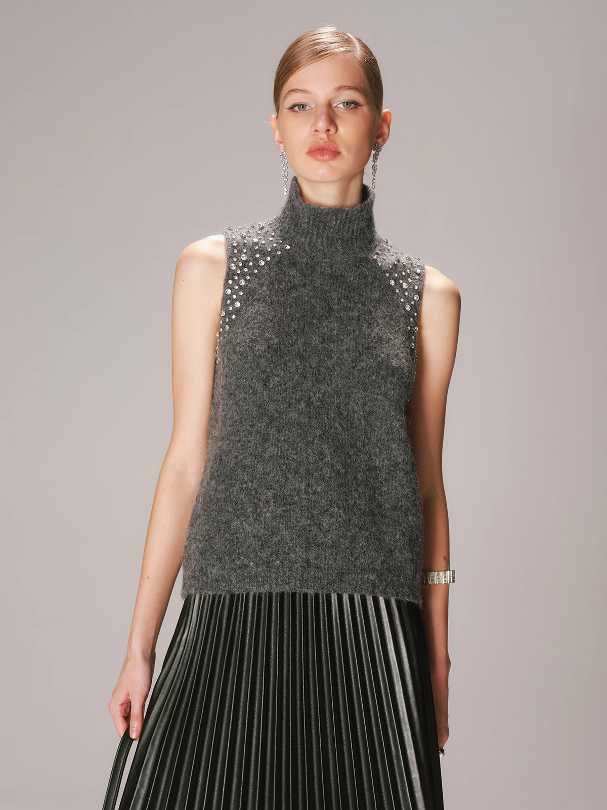 Crystal Embellished Wool-Blend Sweater Vest - Wholesalesil
