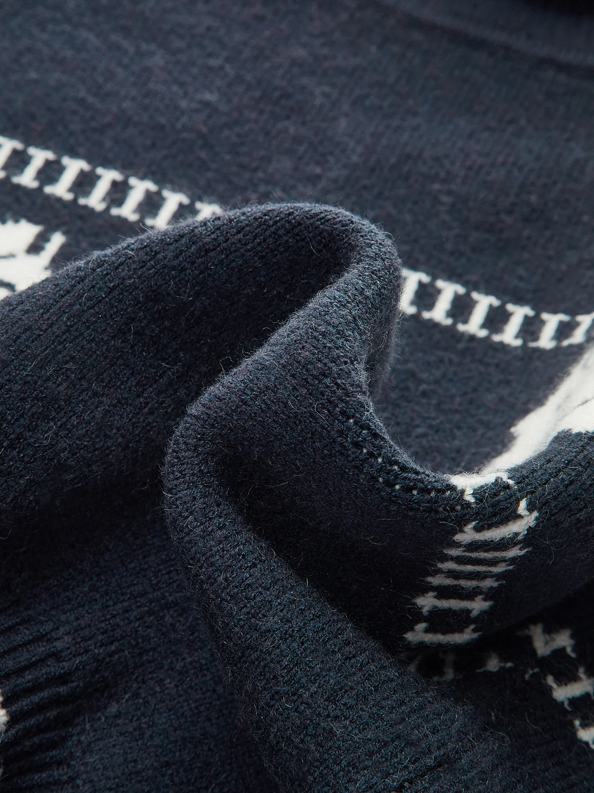 Horse-Pattern Cap Sleeve Turtleneck Sweater Vest - Wholesalesil