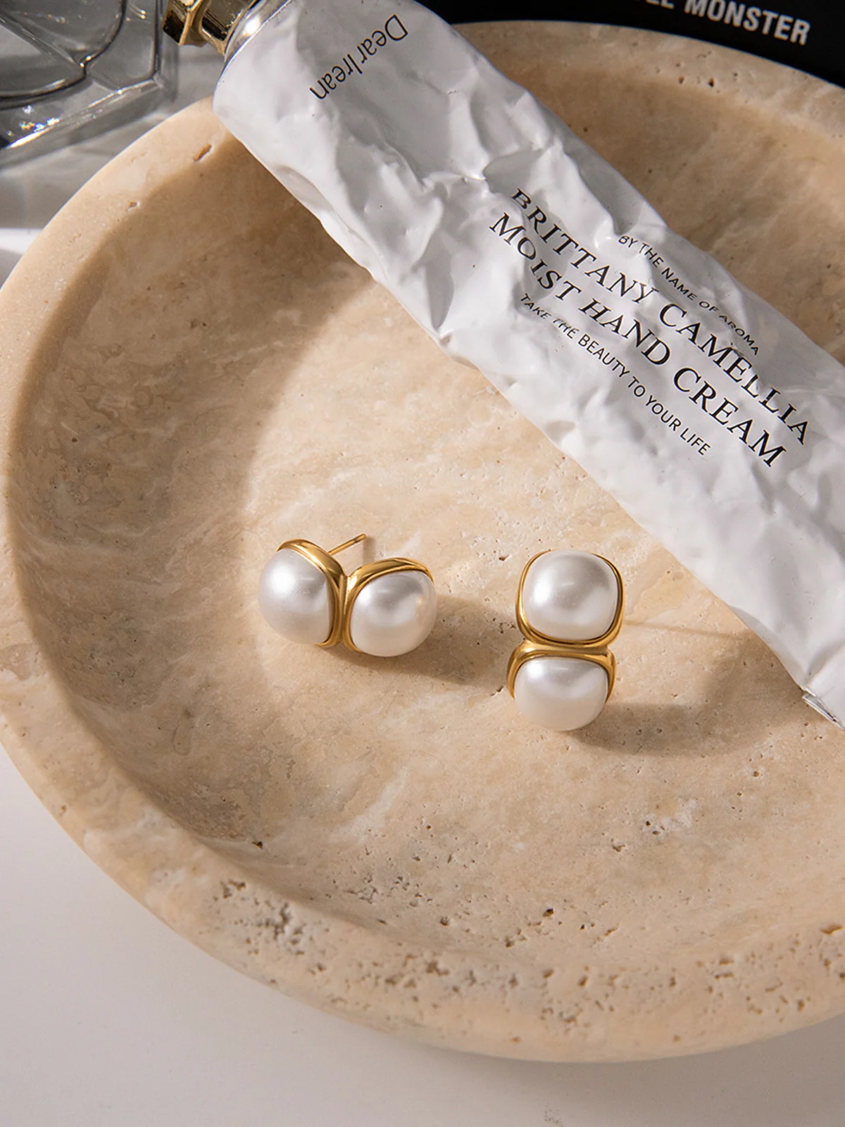 Double Pearl Stud Earrings - Wholesalesil