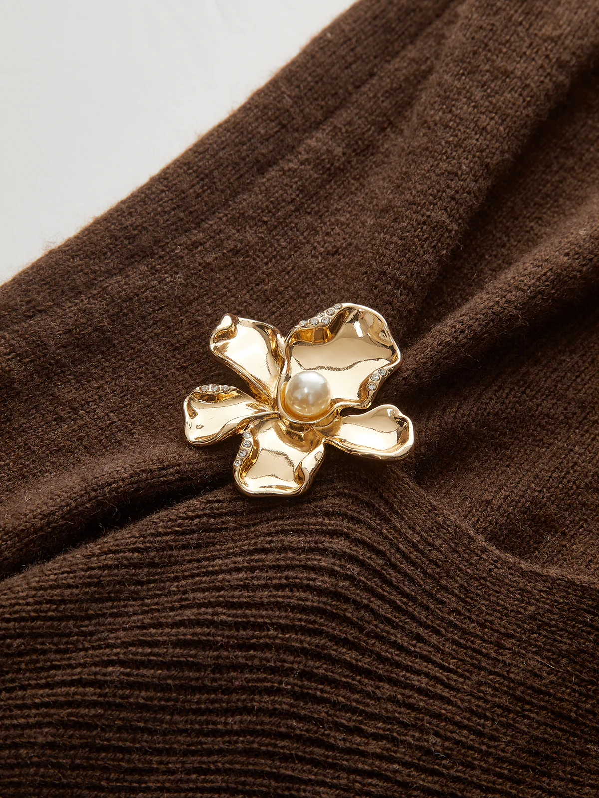 Metal Floral Wool Blend Asymmetric Sweater - Wholesalesil