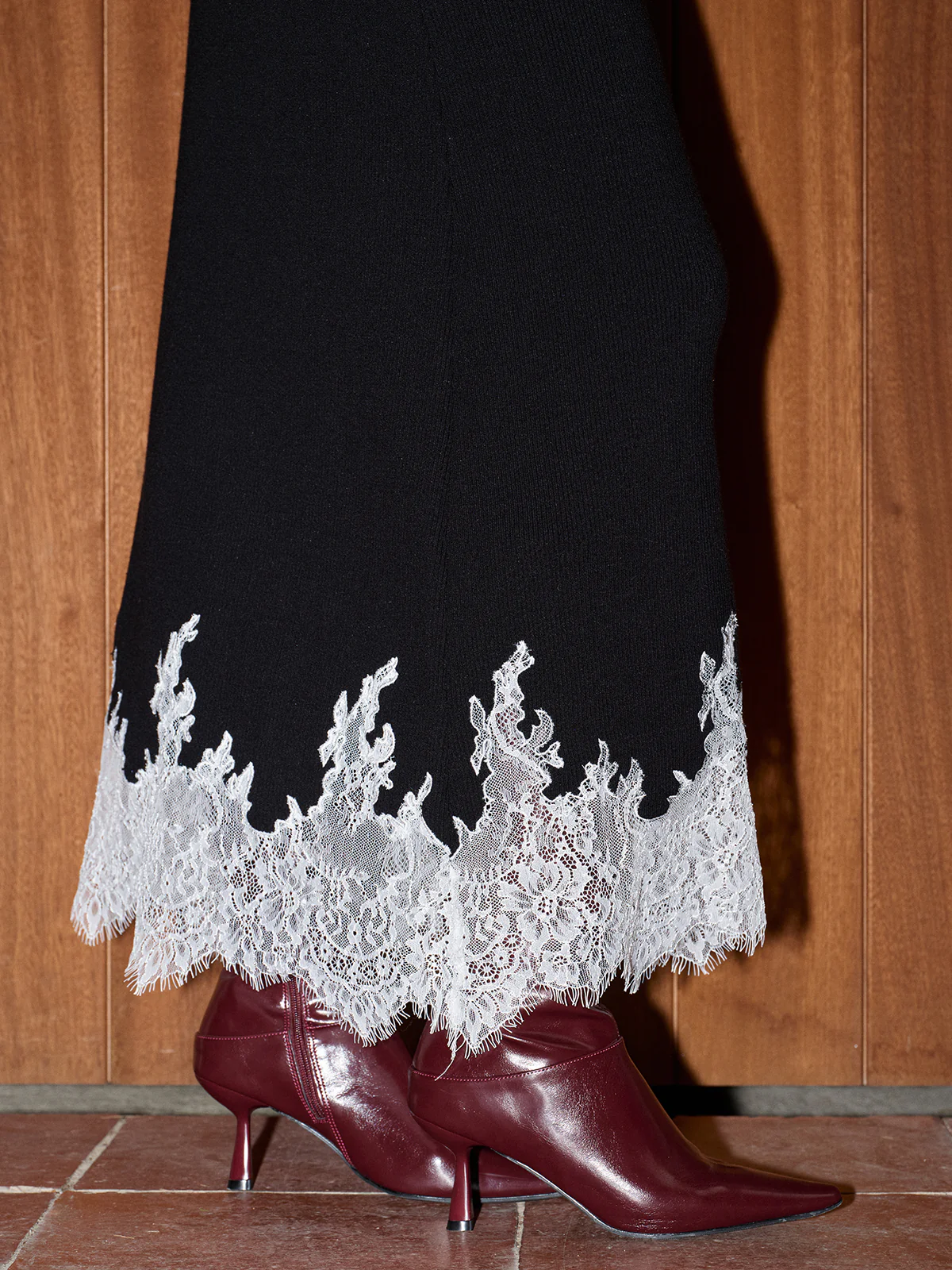 Lace Trim Knit Sweater and Maxi Skirt Set - Wholesalesil