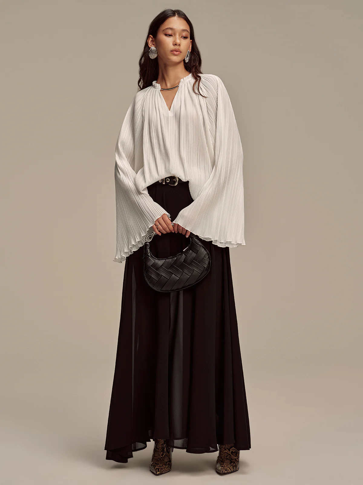 Metal Collar Pleated Long-Sleeve Blouse - Wholesalesil