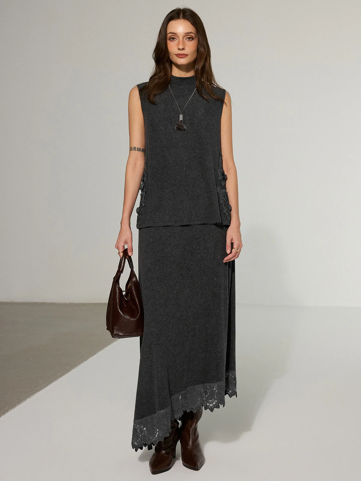 Lace Trim Sleeveless Top and Maxi Skirt Set - Wholesalesil