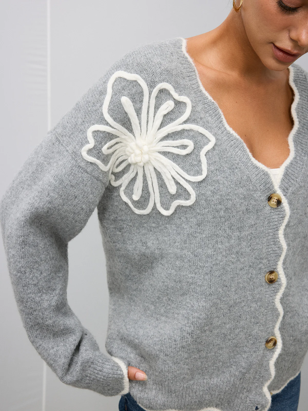 Floral Appliqu   Scalloped Edge Wool-Blend Cardigan - Wholesalesil