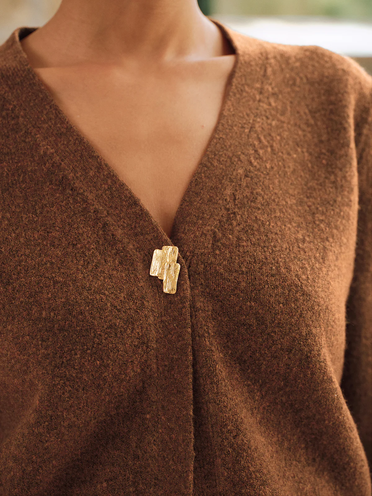 Metal Button V-Neck Knit Cardigan - Wholesalesil