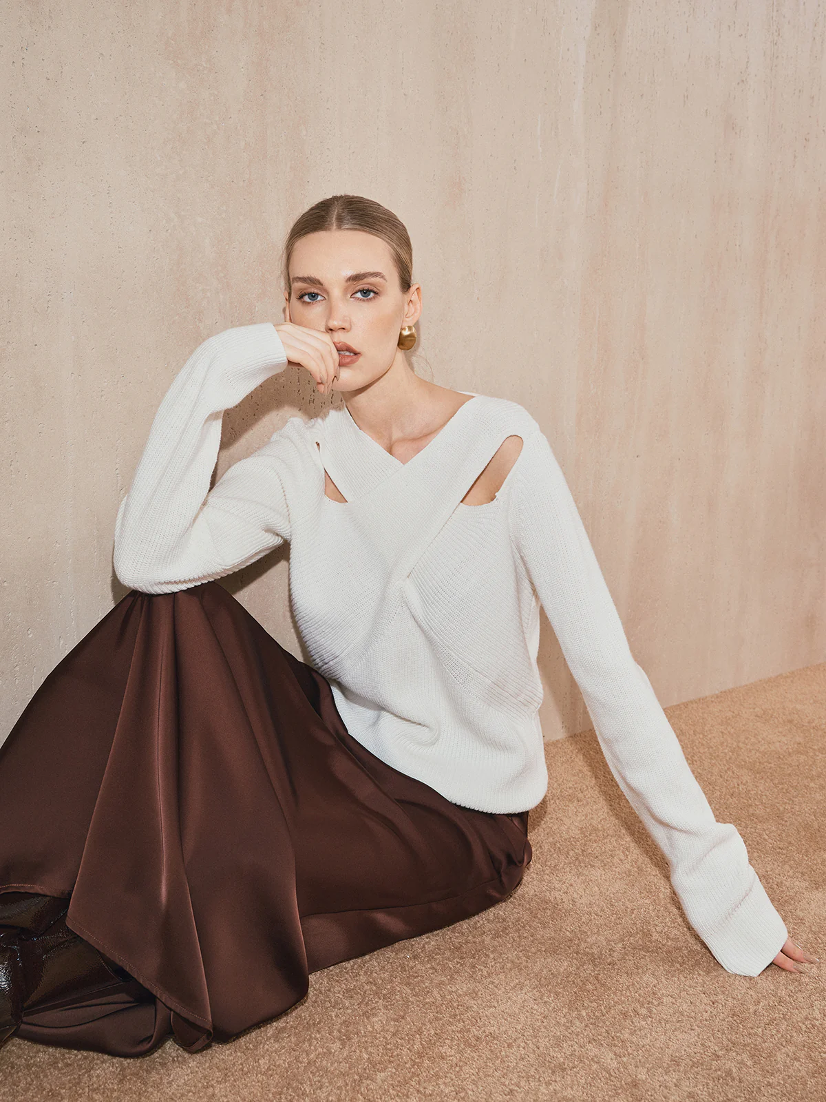 Cross-Over Collar Cut-Out Knit Sweater - Wholesalesil