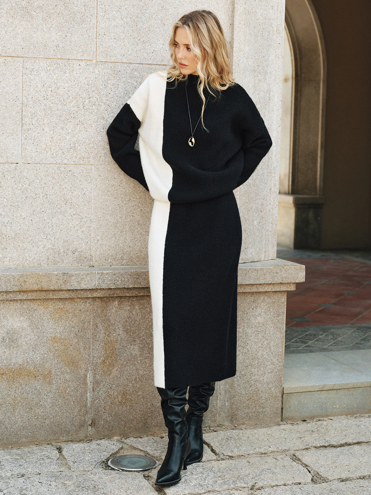 Color-Block Knit Sweater and Midi Skirt Set - Wholesalesil